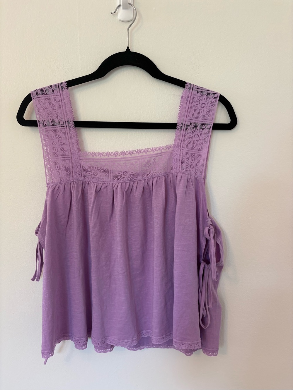 American Eagle Purple Lace Square Neck size medium - NWOT